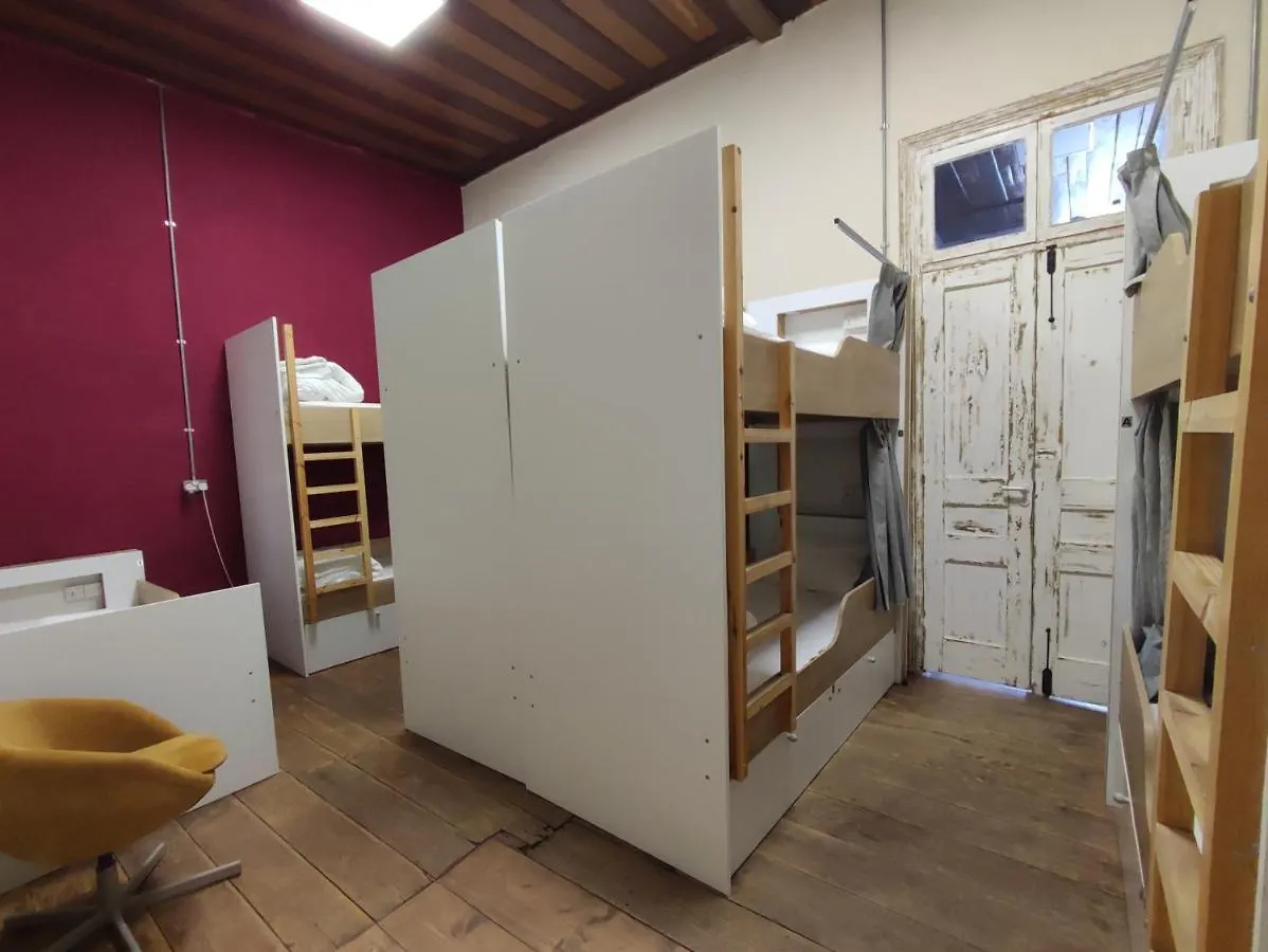 Le Mat Hostel 라르나카