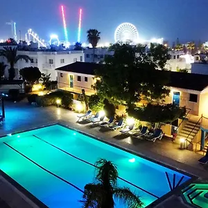 Green Bungalows Hotel Apartments מלון דירות איה נאפה